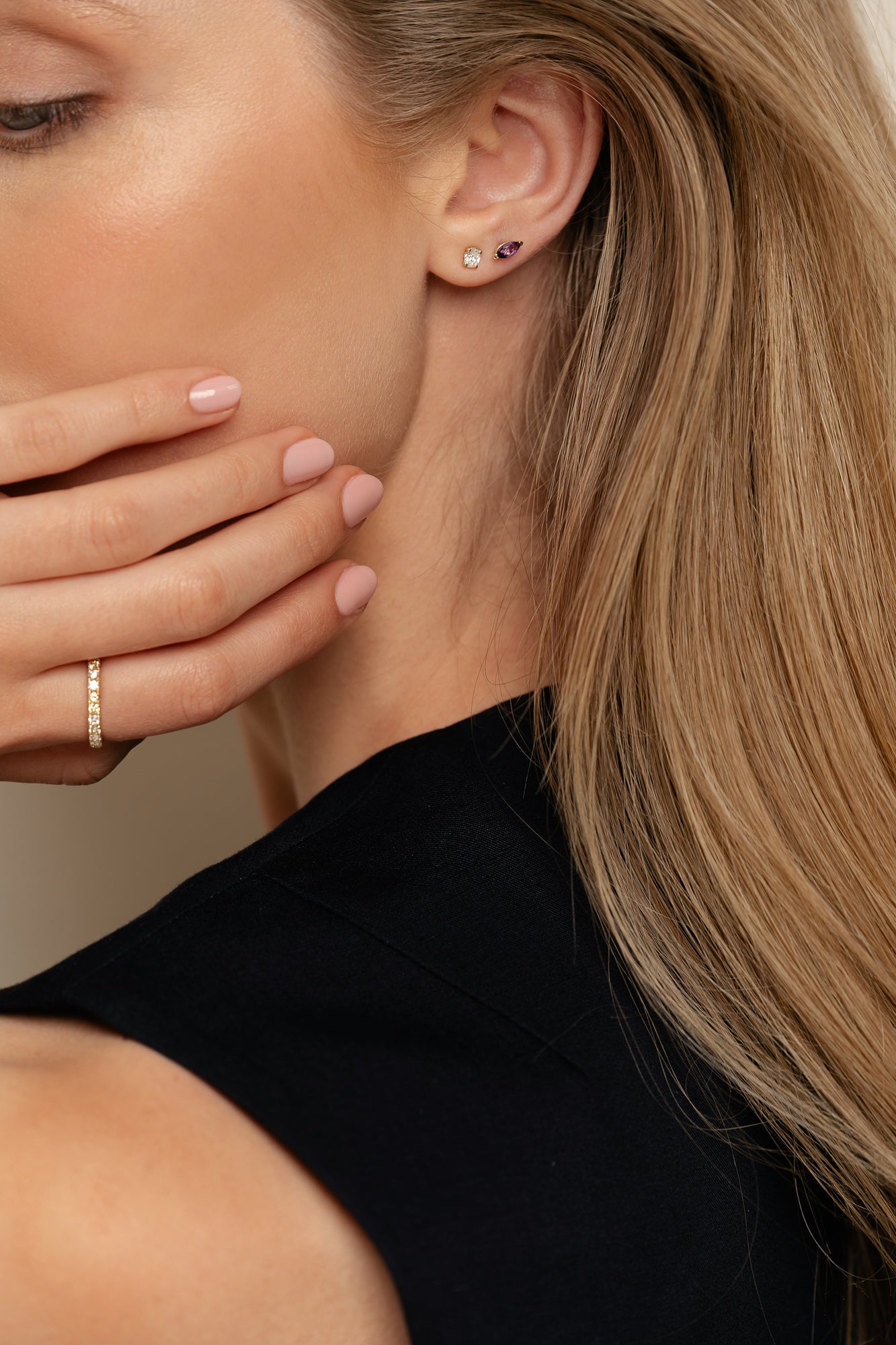 Oval Stud Earrings